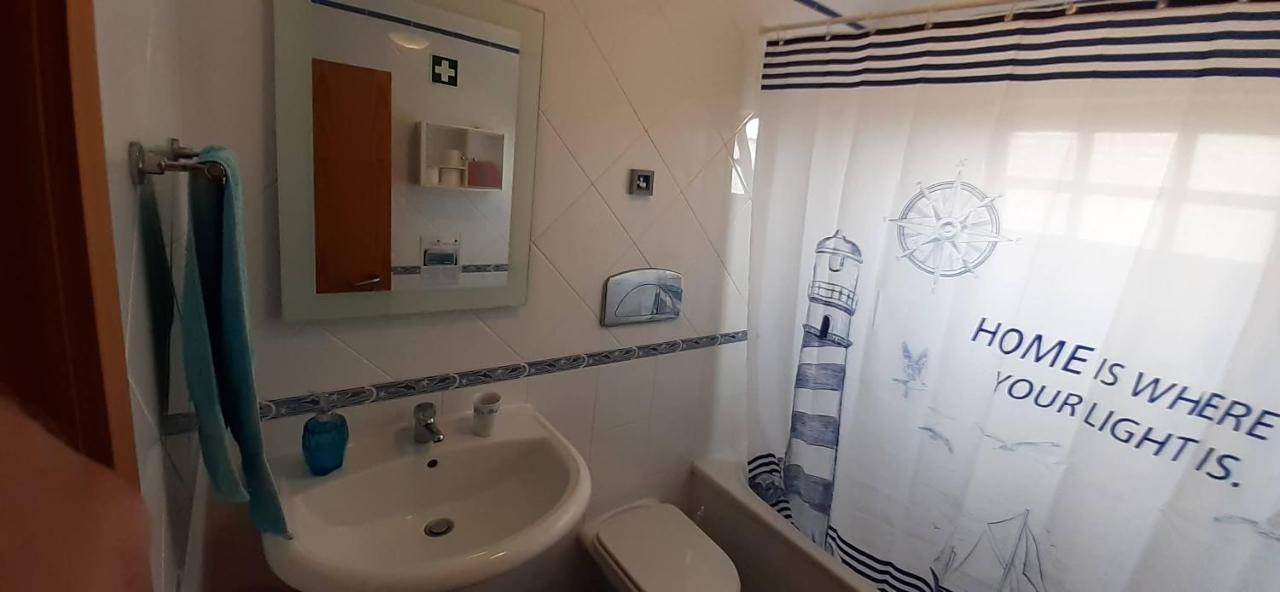 Holiday House Tocha Палхирос да Торча Екстериор снимка